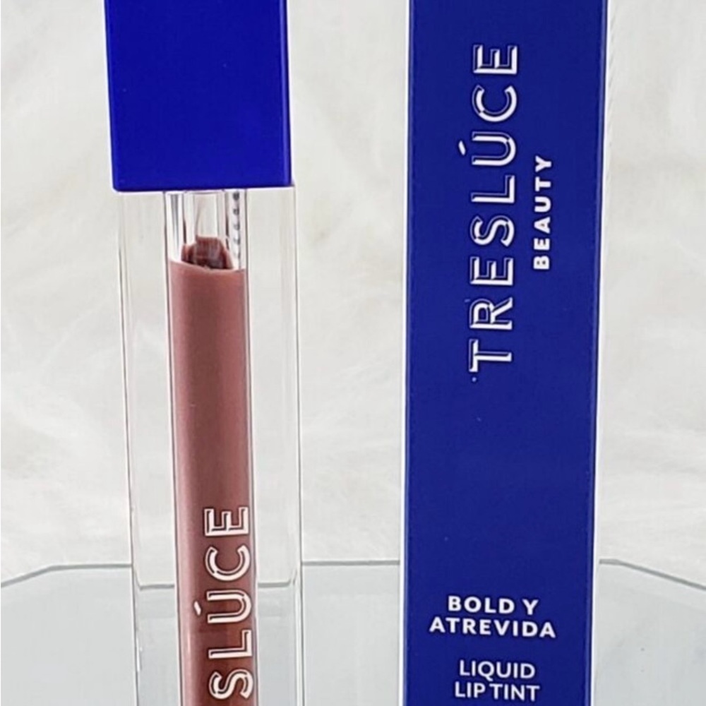 Treslúce Beauty Liquid Lip Tint - Daring Colour